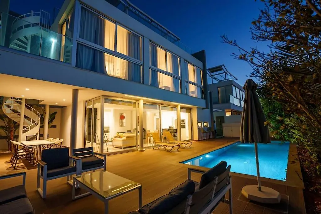 Hubstay - The Royal Palace Lux Protaras - 10 Min Walk To The Beach Villa