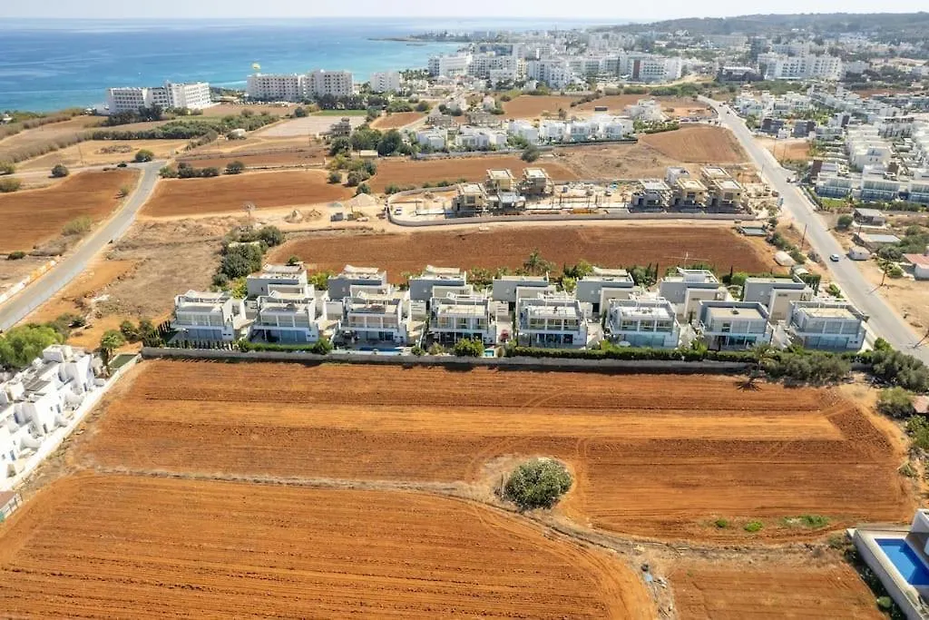 Hubstay - The Royal Palace Lux Protaras - 10 Min Walk To The Beach 0*,  Cyprus