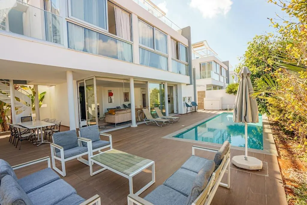 Hubstay - The Royal Palace Lux Protaras - 10 Min Walk To The Beach Villa
